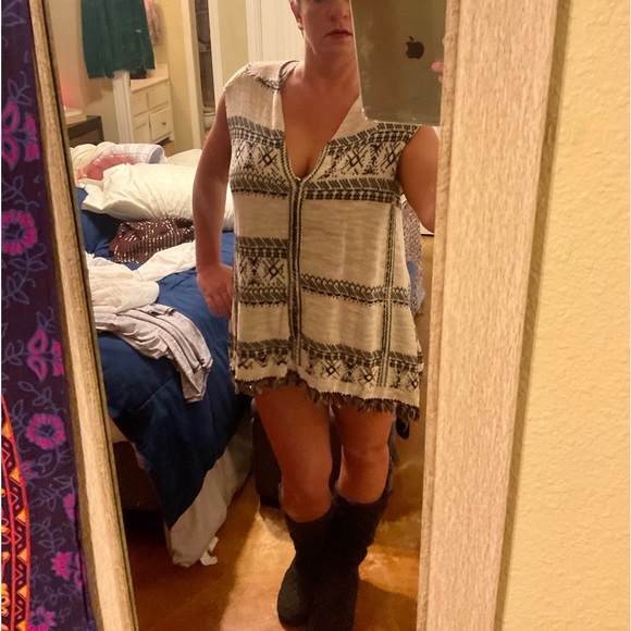 NEW LISTING‼️FREE PEOPLE Tunic - Picture 5 of 16